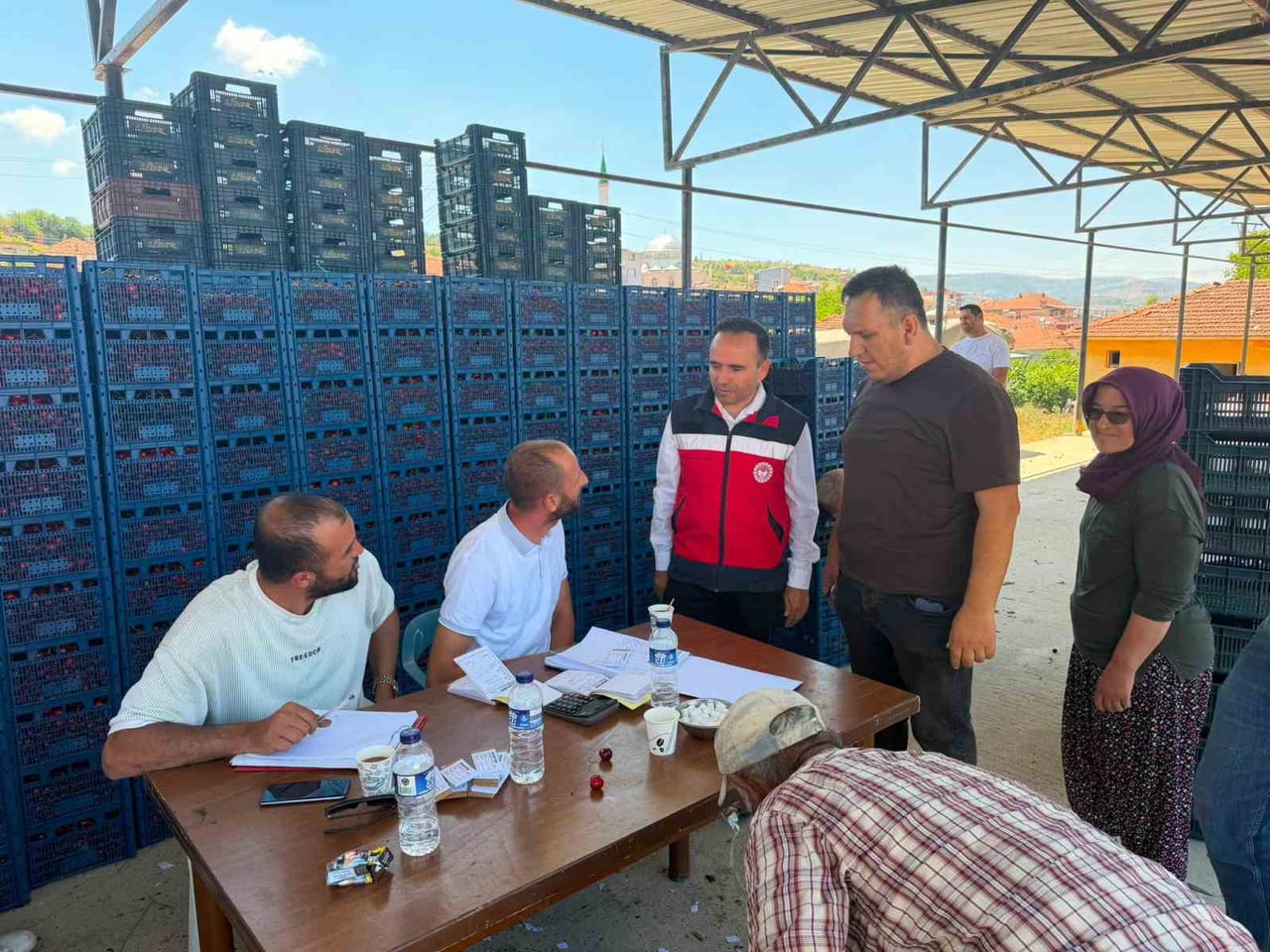 SİMAV İLÇE TARIM VE ORMAN MÜDÜRLÜĞÜNDEN KİRAZ ALIM MERKEZLERİNE ZİYARET