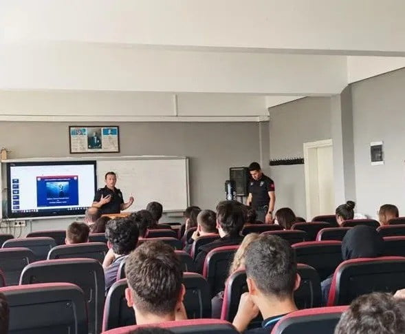 SİNOP'TA DENİZ GÜVENLİĞİ BİLİNCİNİN ARTIRILMASI VE ÇEKEN AKINTI KONUSUNDA FARKINDALIK...
