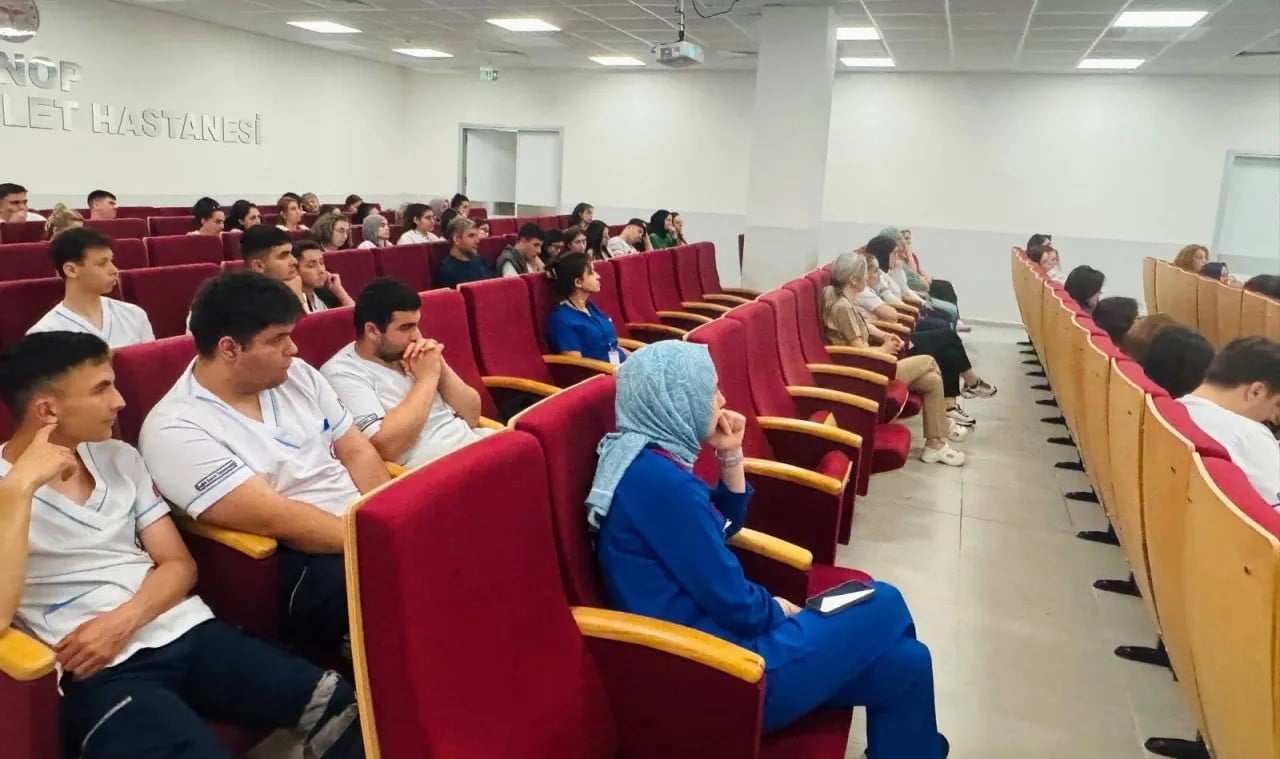 SİNOP ATATÜRK DEVLET HASTANESİ’NDE, HALK SAĞLIĞI GENEL MÜDÜRLÜĞÜ TARAFINDAN YÜRÜTÜLEN "SAĞLIKLI...