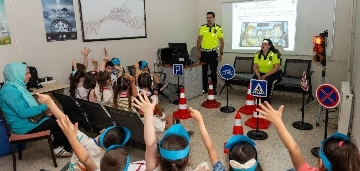 SİNOP İL EMNİYET MÜDÜRLÜĞÜ TRAFİK DENETLEME ŞUBE MÜDÜRLÜĞÜ EKİPLERİ TARAFINDAN GELİNCİK ANAOKULU...