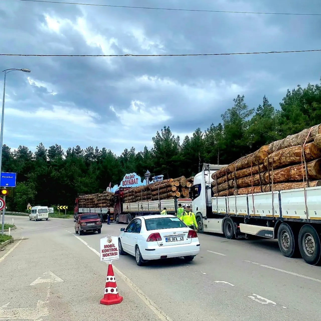 SİNOP ORMAN BÖLGE MÜDÜRLÜĞÜ EKİPLERİ, ORMAN EMVALİ NAKİLLERİNE YÖNELİK DENETİMLERİNİ ARALIKSIZ...