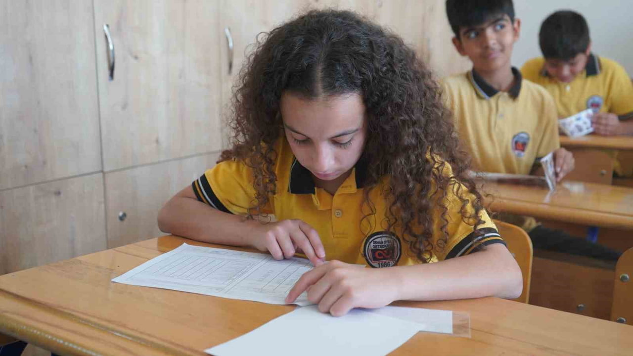 ŞIRNAK'TA 2025-2026 EĞİTİM ÖĞRETİM YILININ SONA ERMESİYLE BİRLİKTE 152 BİN 312 ÖĞRENCİ KARNE...