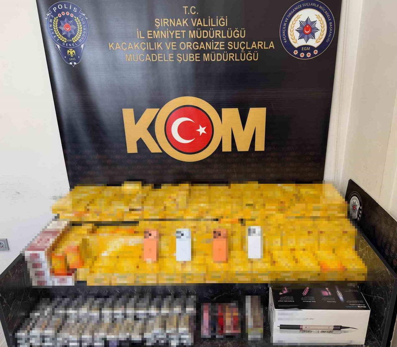 ŞIRNAK'TA ASAYİŞ, NARKOTİK VE KAÇAKÇILIK OPERASYONLARINDA PİYASA DEĞERİ YAKLAŞIK 8 MİLYON 100 BİN...