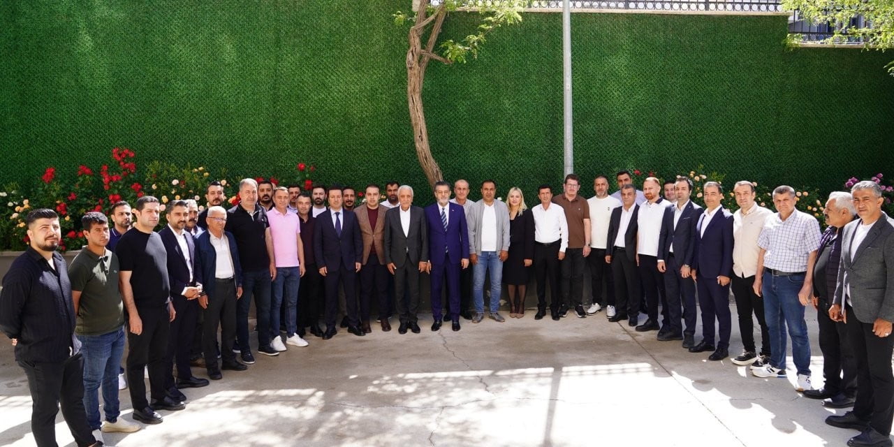 ŞIRNAK BELEDİYE BAŞKANI MEHMET YARKA, KUTSAL TOPRAKLARDA YERİNE GETİRDİĞİ HAC İBADETİNİN ARDINDAN...