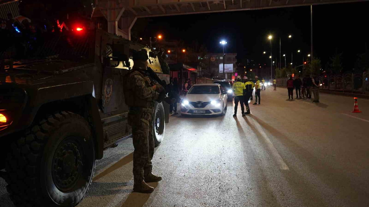 ŞIRNAK İL EMNİYET MÜDÜRLÜĞÜ, KURBAN BAYRAMI’NI KAPSAYAN 9 GÜNLÜK TATİL SÜRESİNCE YÜRÜTTÜĞÜ DENETİM...
