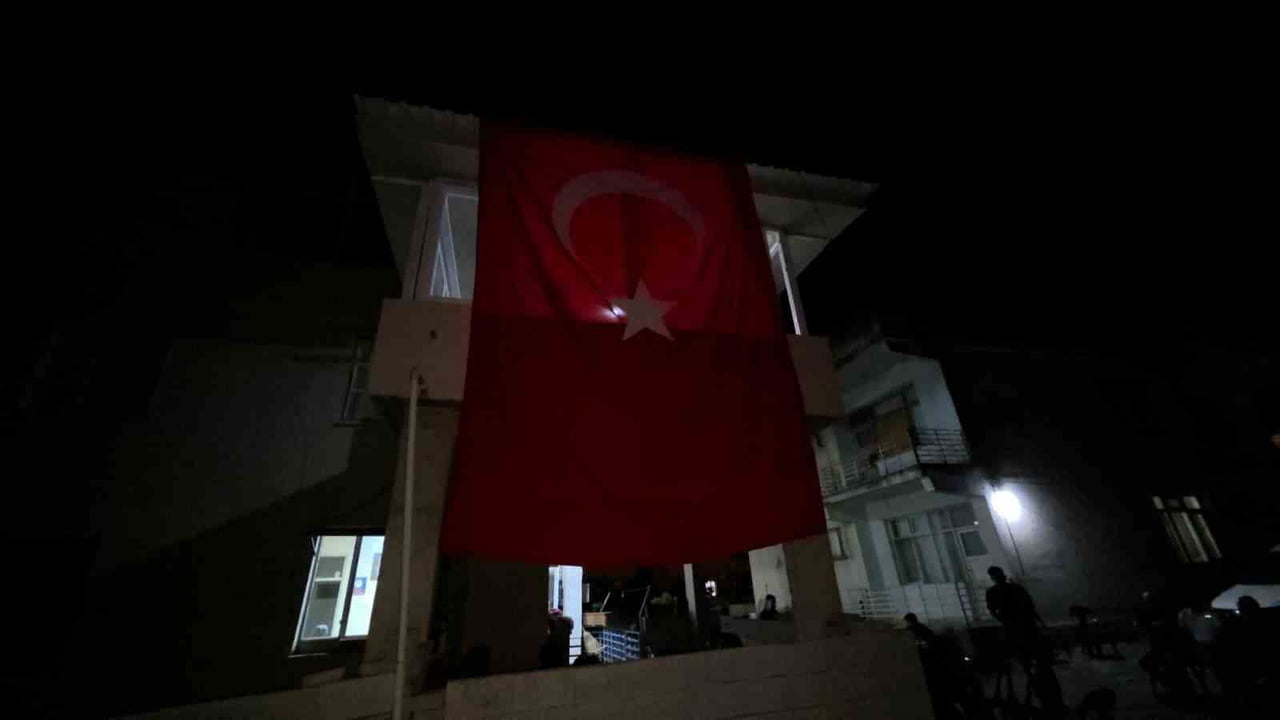 ŞIRNAK’TA GEÇİRDİĞİ KALP KRİZİ SONUCU HAYATINI KAYBEDEN JANDARMA UZMAN ÇAVUŞ ÖMER MESTEKİ...
