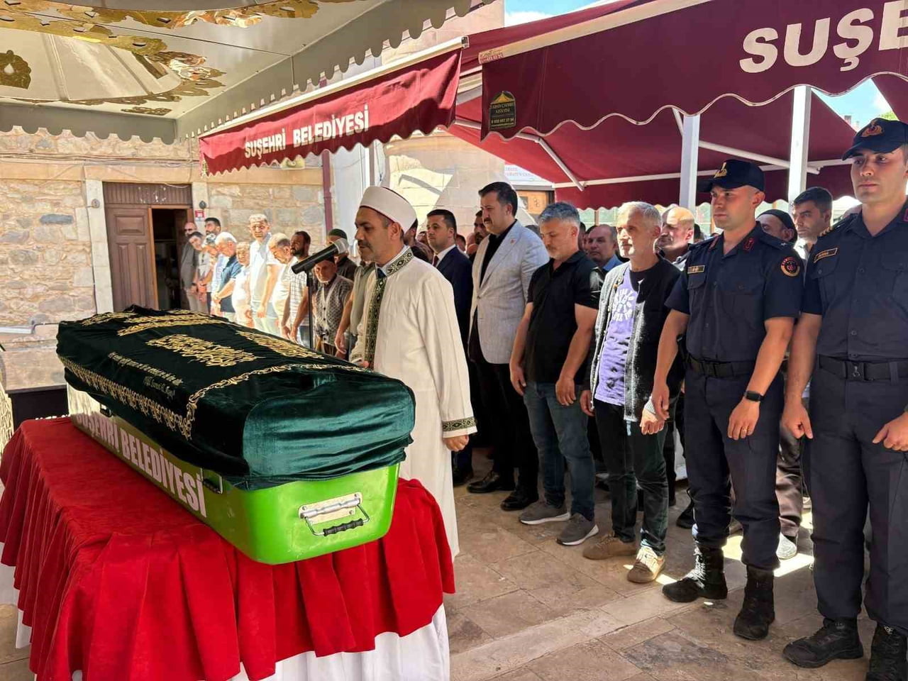 SİVAS'IN SUŞEHRİ İLÇESİNDE VEFAT EDEN 73 YAŞINDAKİ KIBRIS GAZİSİ İBRAHİM ALDEMİR’İN CENAZESİ...