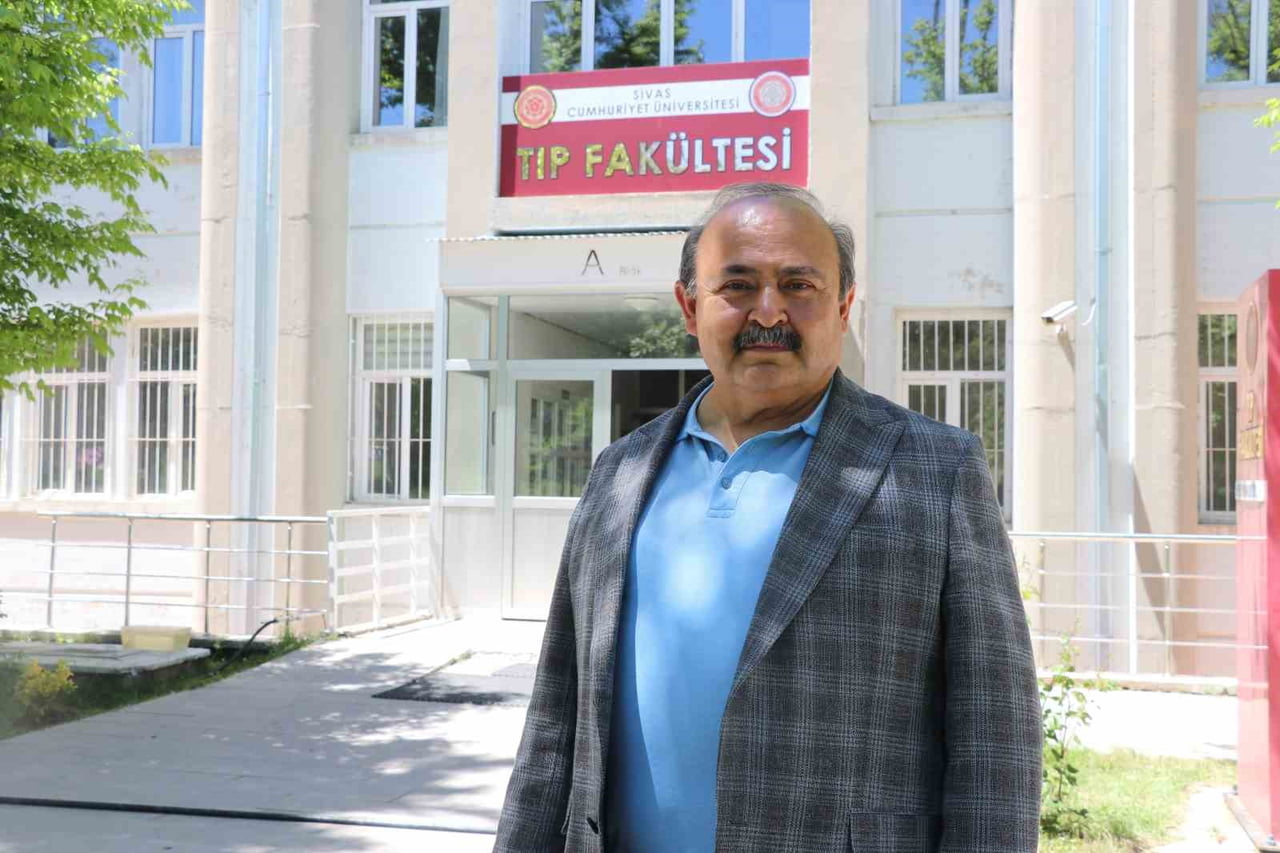 SİVAS CUMHURİYET ÜNİVERSİTESİ TIP FAKÜLTESİ ÖĞRETİM ÜYESİ PROF. DR. İLHAN ÇETİN