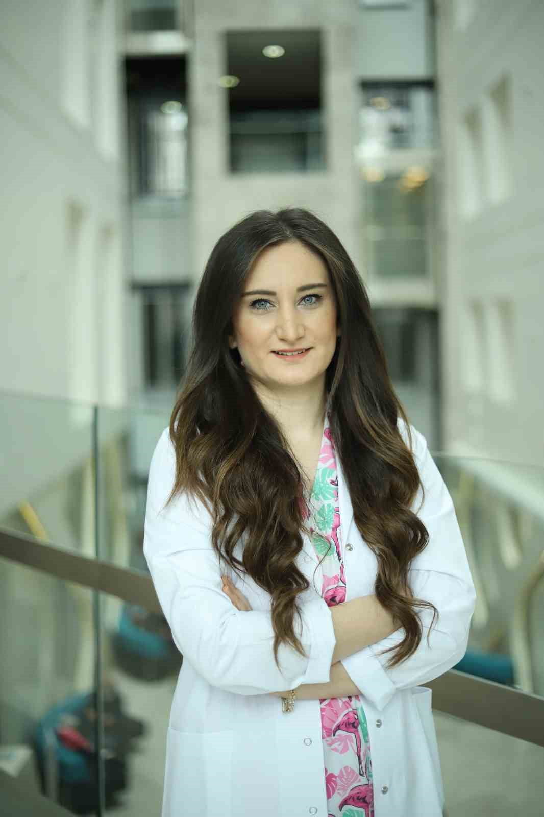 SİVAS’TA EĞİTİM-ÖĞRETİM DÖNEMİNİN SONA YAKLAŞMASIYLA BİRLİKTE ÖĞRENCİLERİ KARNE HEYECANI SARDI....