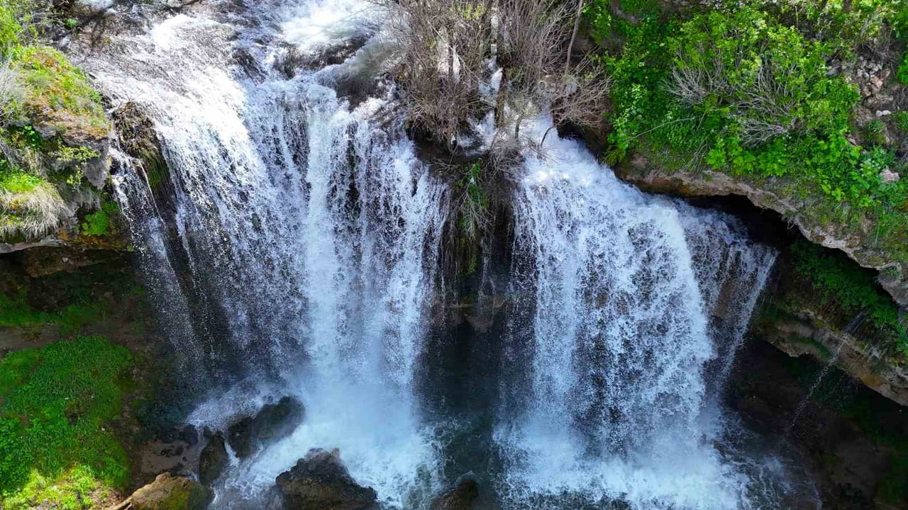 SİVAS’TA ETKİLİ OLAN YAĞIŞLAR VE YÜKSEK KESİMLERDEKİ KARLARIN ERİMESİYLE YILDIZ BELDESİ’NDE...