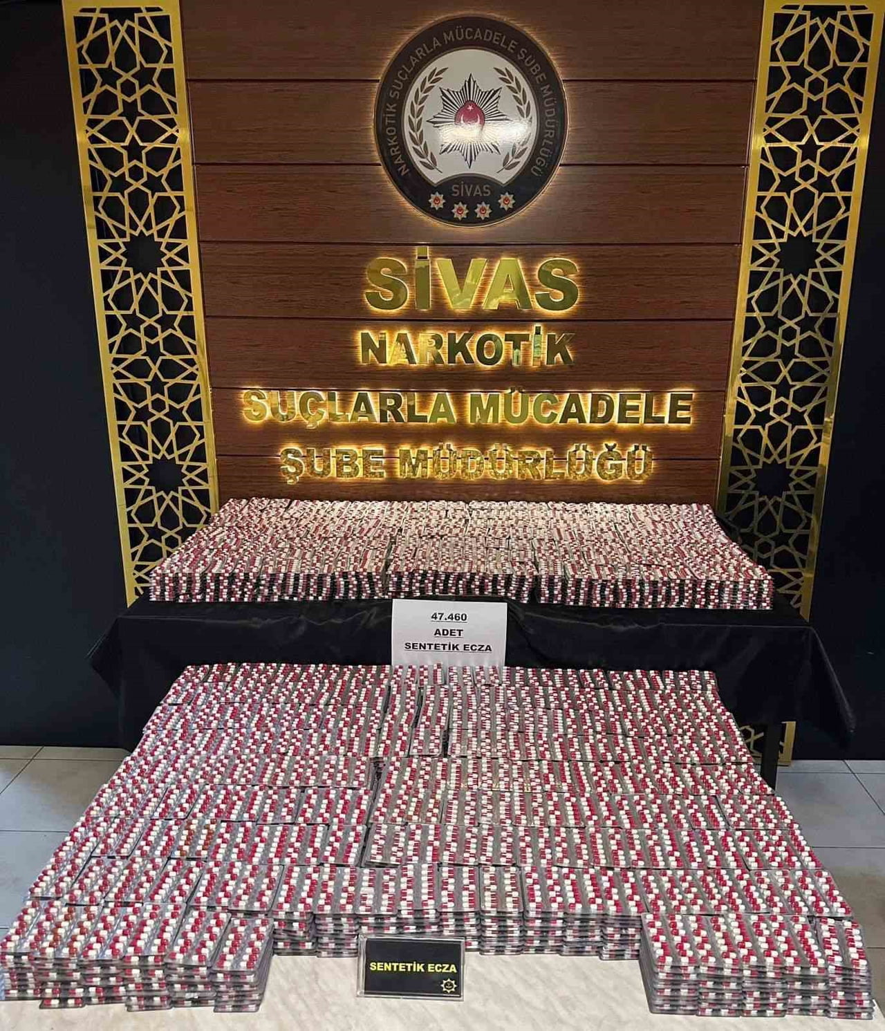 SİVAS’TA ÜZERLERİNDE 133 BİN 840 ADET UYUŞTURUCU HAP ELE GEÇİRİLEN BİR ŞÜPHELİ TUTUKLANARAK...