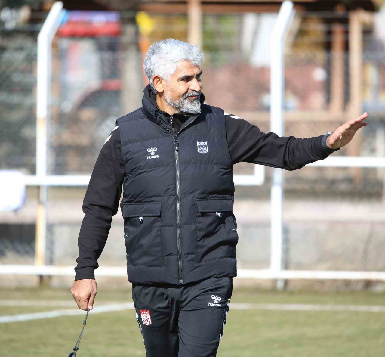 SİVASSPOR'DA TEKNİK DİREKTÖR İSMET TAŞDEMİR İLE YOLLAR AYRILDI.