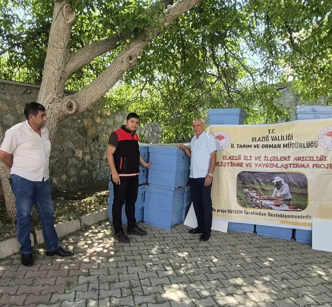 SİVRİCE’DE ARICILARA KOVAN DESTEĞİ