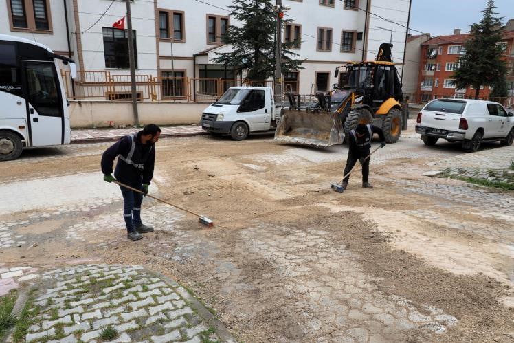 SÖĞÜT BELEDİYESİNDEN ALTYAPI MESAİSİ