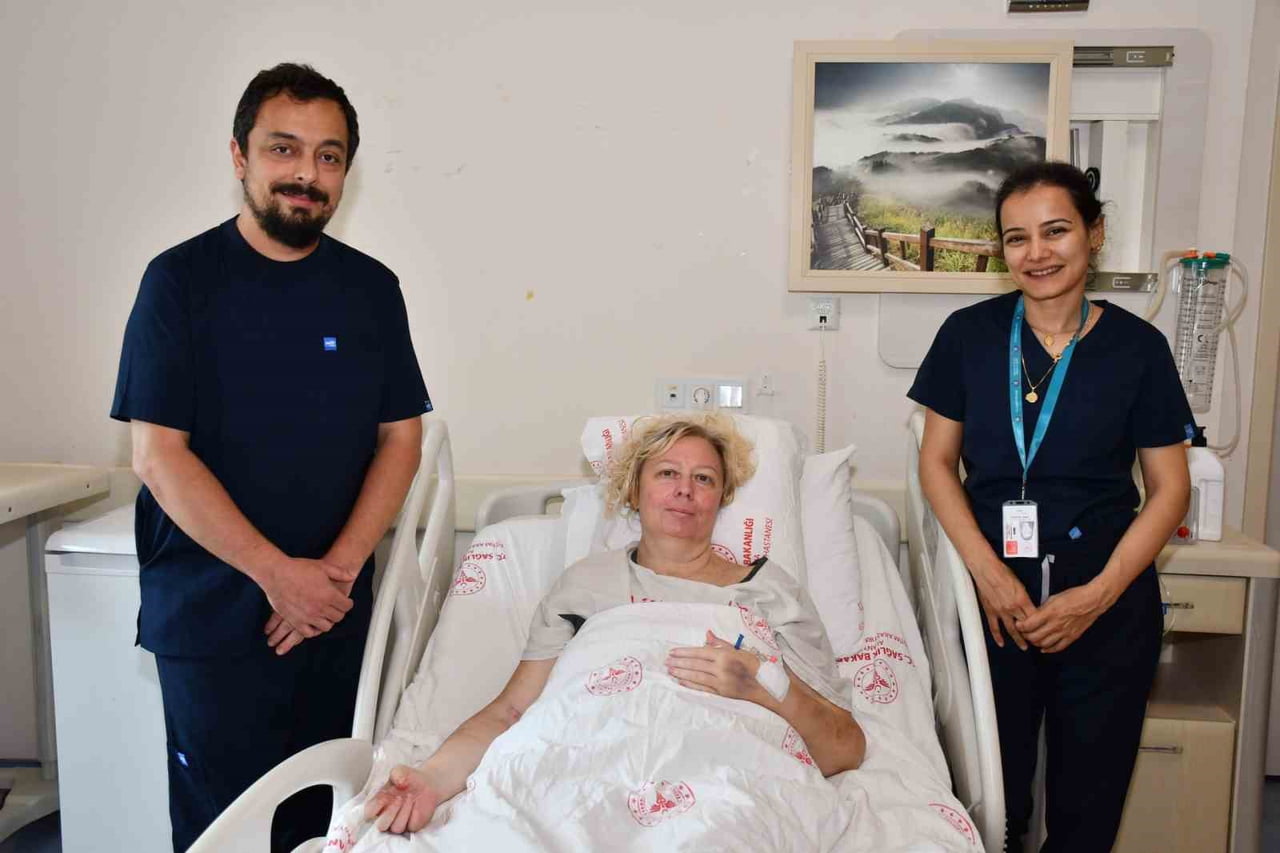 SOLUNUM SIKINTISI, KARINDA AŞIRI BÜYÜME, YAYGIN ENFEKSİYON (SEPSİS) ŞÜPHESİ NEDENİYLE HASTANEYE...