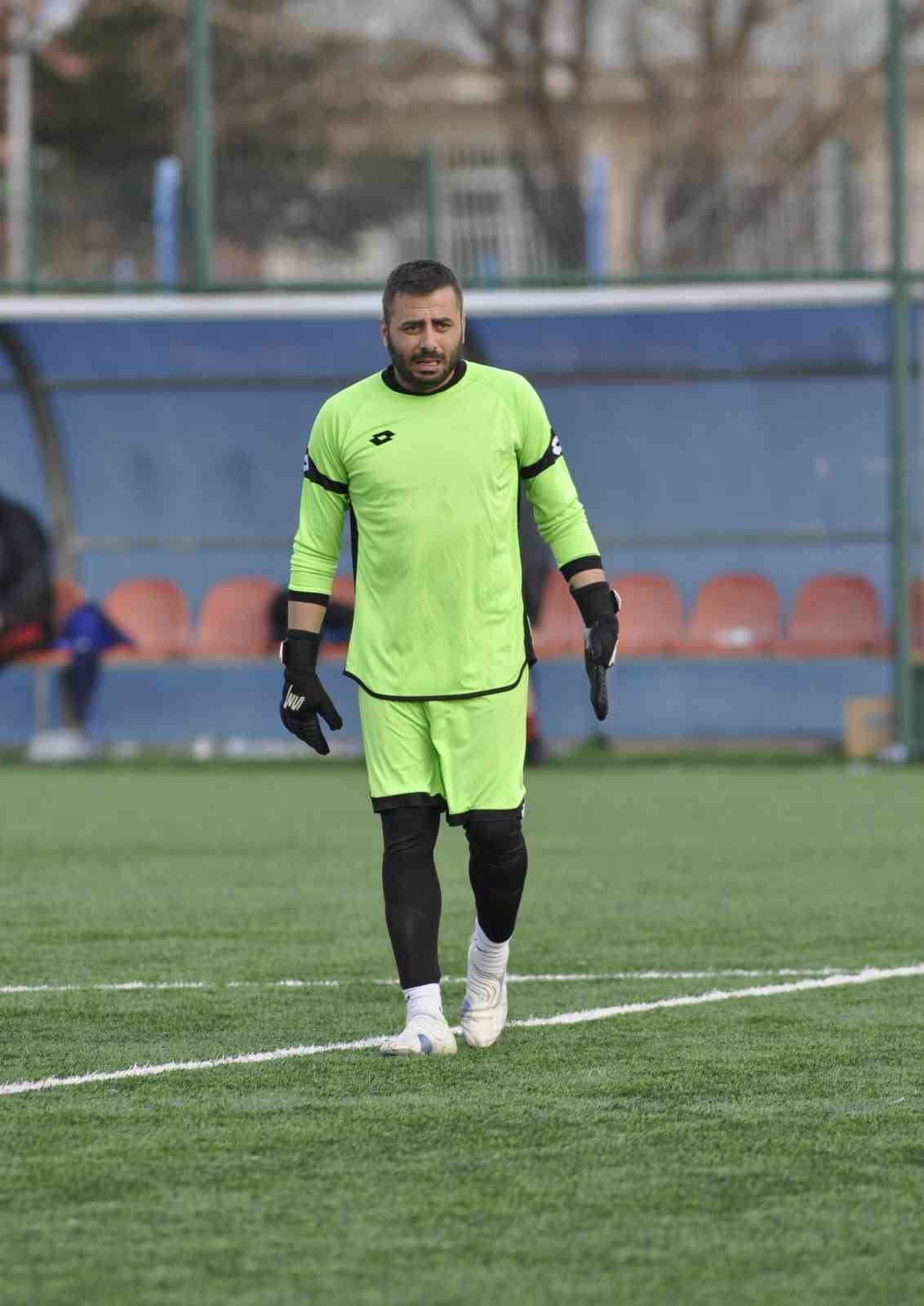 SON OLARAK ERCİYES İDMANGÜCÜ FORMASI GİYEN KALECİ BAYKAL ALTAY FUTBOL KARİYERİNİ...