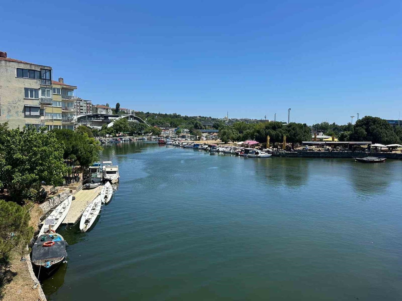 STANBUL BÜYÜKŞEHİR BELEDİYESİ'NİN KÜÇÜKÇEKMECE'DE BULUNAN TARİHİ TAŞ KÖPRÜNÜN YAKININA YAPTIĞI...