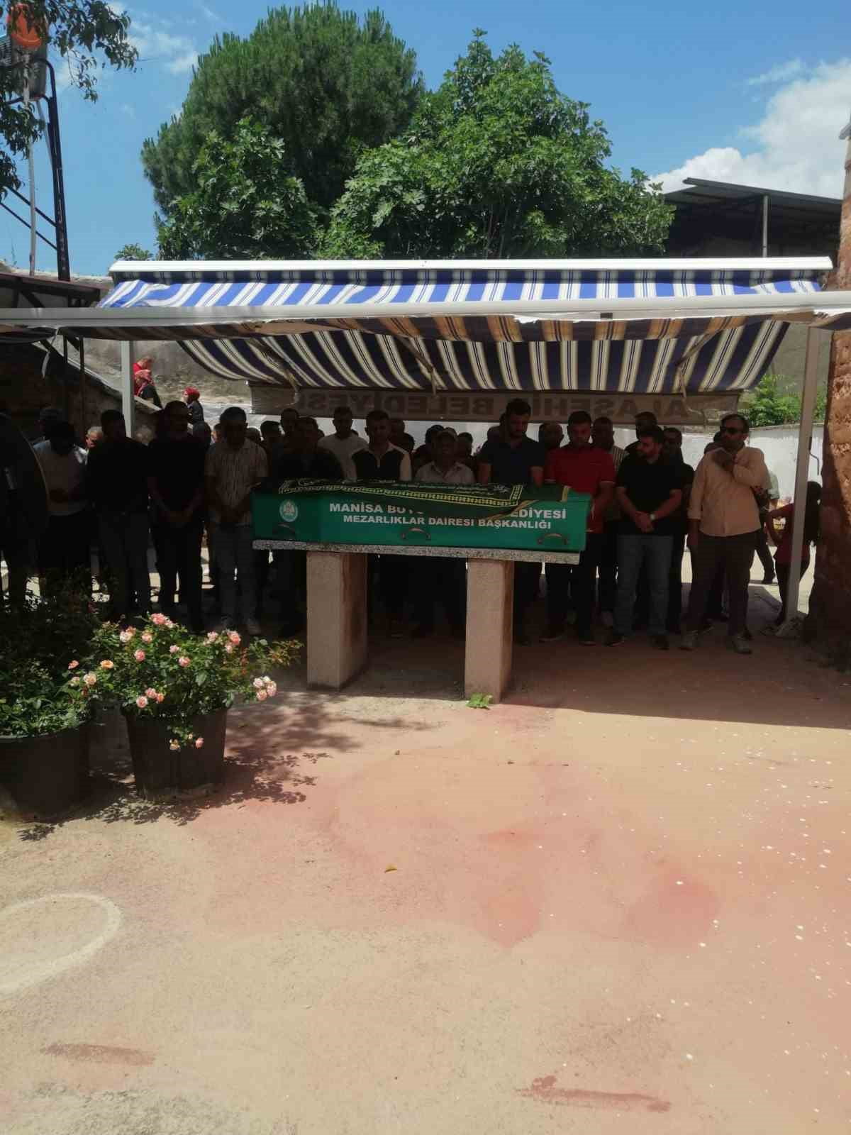 SÜLEYMAN SARIEFE İÇİN KÜTÜK MİNARE CAMİİ'NDE CENAZE TÖRENİ DÜZENLENDİ