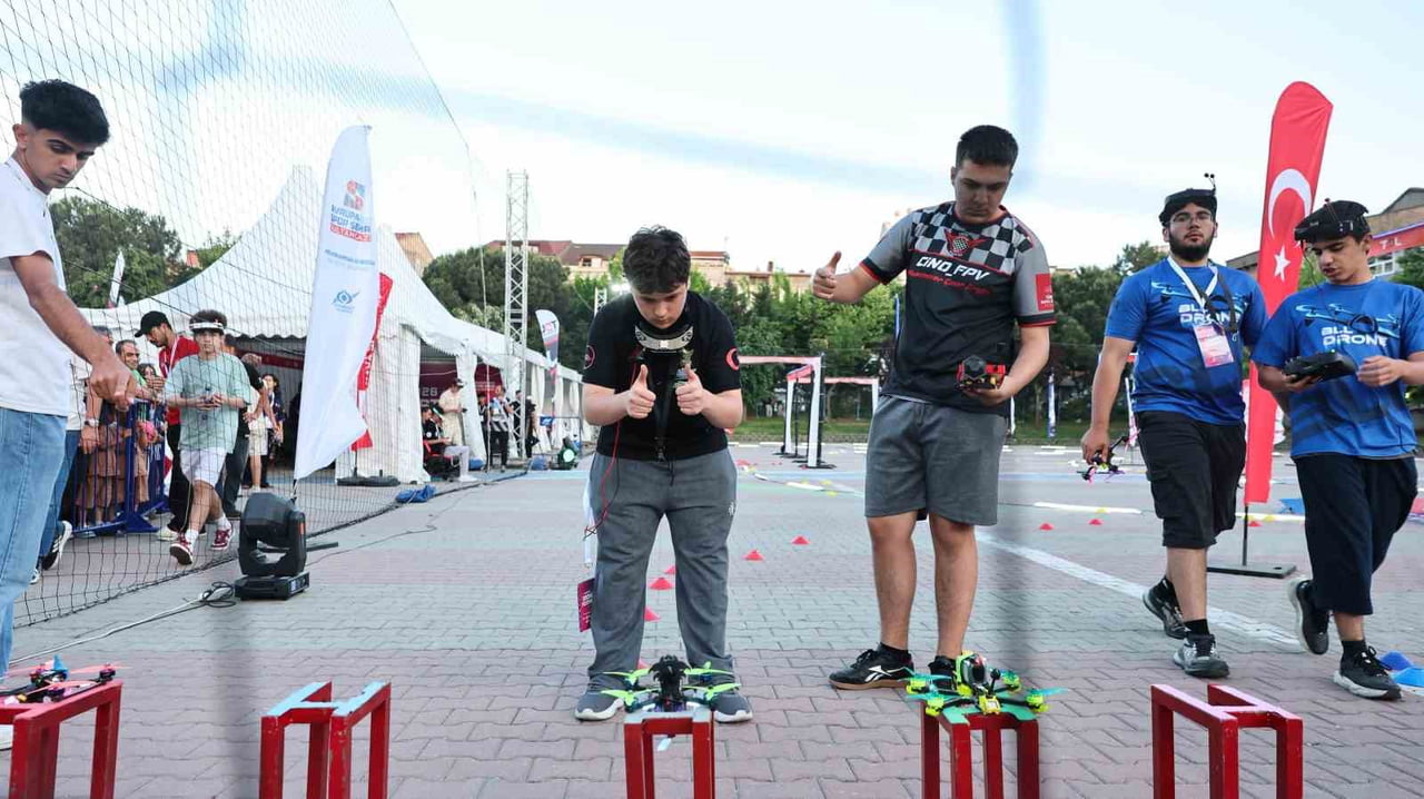 SULTANGAZİ BELEDİYESİ EV SAHİPLİĞİNDE, TDL RACES 2026 1. ETAP DRON FESTİVALİ, DÜZENLENDİ. YOĞUN...