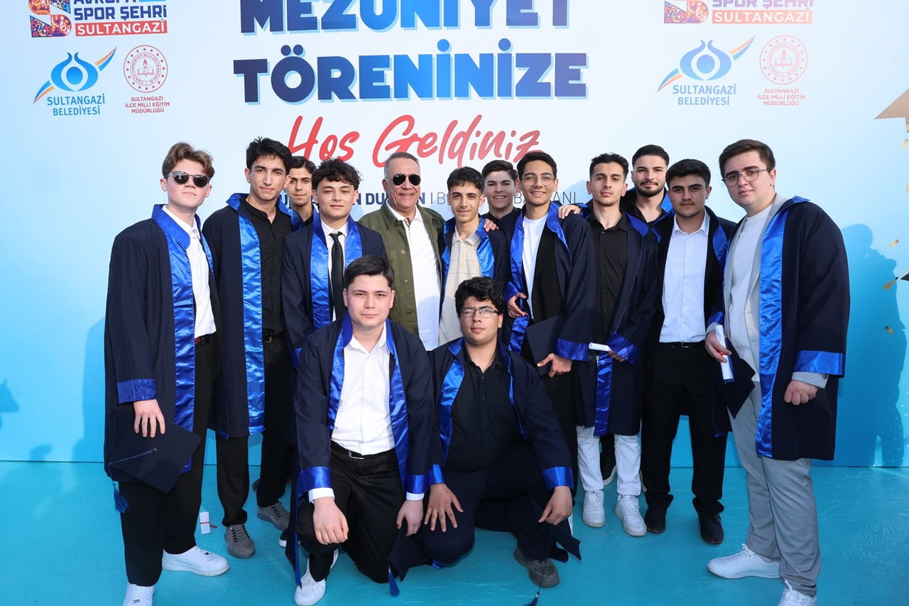 SULTANGAZİ BELEDİYESİ, HER YIL OLDUĞU GİBİ BU YIL DA GELENEKSEL HALE GETİRDİĞİ LİSE SON SINIF...