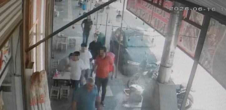 ŞÜPHELİLERİN GELİŞ ANI KİLİS'TE KEBAPÇIDA SİLAHLI VE BIÇAKLI KAVGA: ŞÜPHELİLERİN GELİŞ ANI...