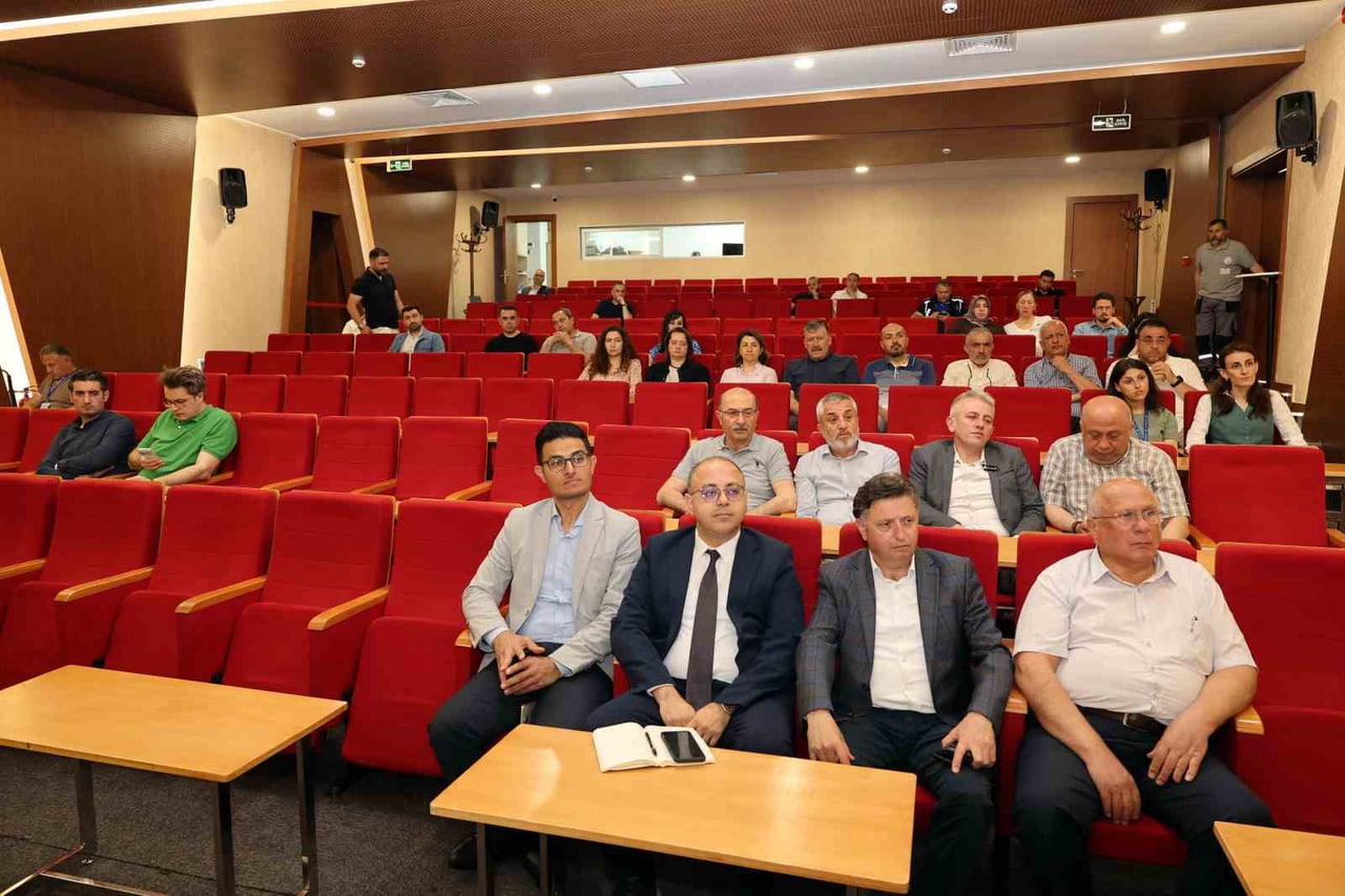TALAS BELEDİYESİ; KURUMSAL KALİTE STANDARTLARINI DAHA DA GÜÇLENDİRMEK AMACIYLA İÇ TETKİK SÜRECİNİ...