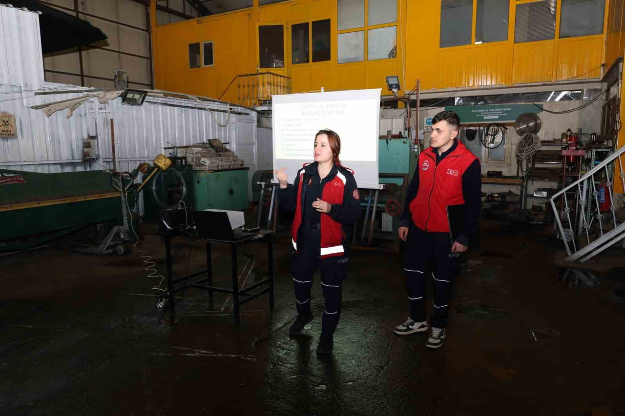 TALAS BELEDİYESİ; PERSONELİN OLASI YANGINLARA KARŞI DAHA BİLİNÇLİ VE HAZIRLIKLI OLMASI AMACIYLA...