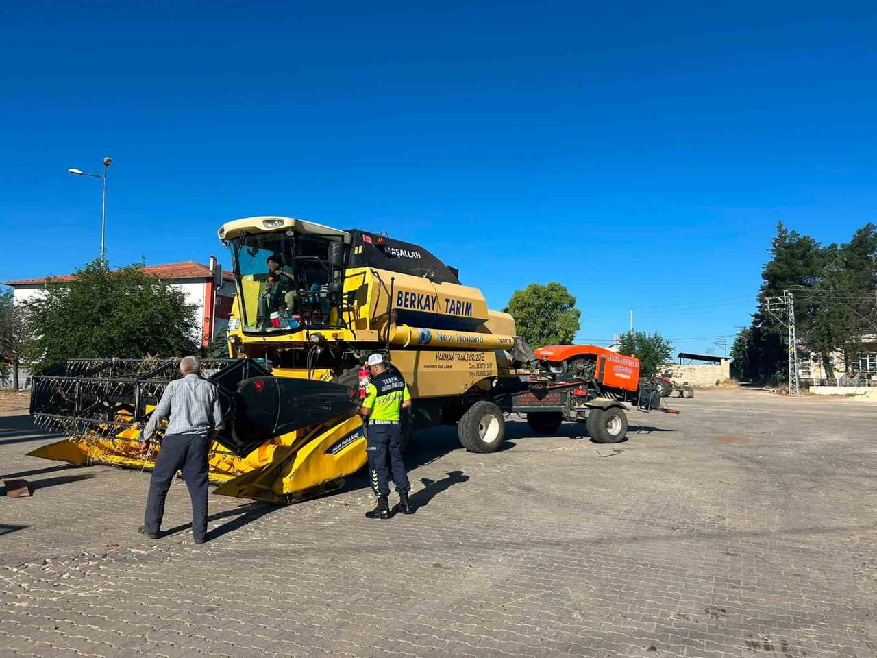 TARIM SEZONUNUN BAŞLAMASIYLA TRAKTÖRLER DENETLENDİ