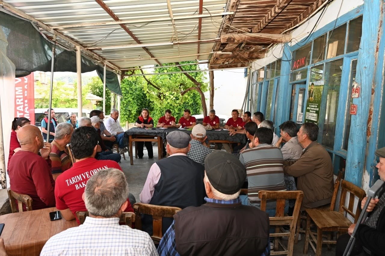 TARIM VE ORMAN İL MÜDÜRÜ MUSTAFA NEVZAT ZAYİM, BERABERİNDEKİ HEYETLE SÖĞÜT MAHALLESİ’NDE...
