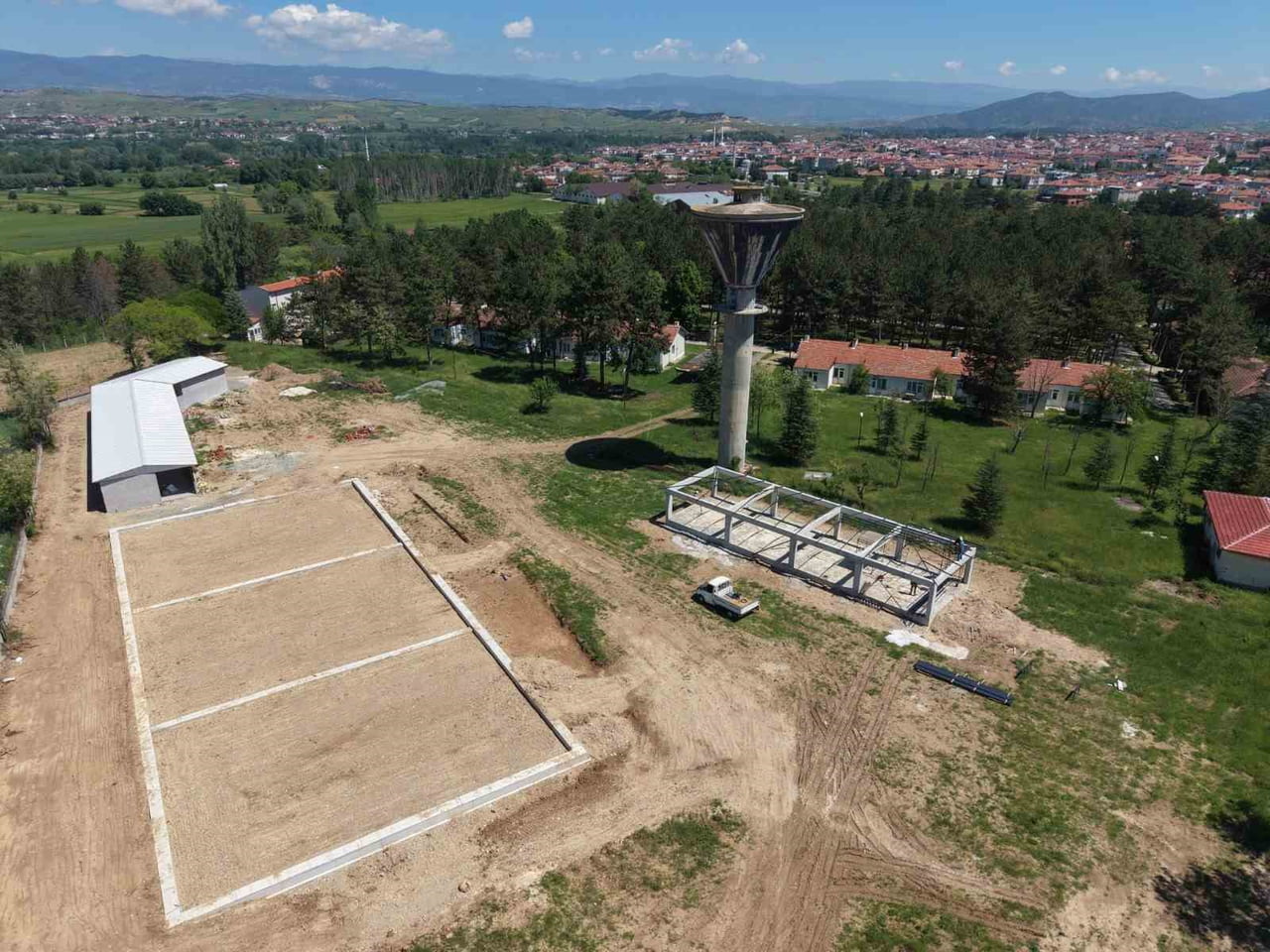 TAŞKÖPRÜ BELEDİYESİ TARAFINDAN İLÇEDE YAPIM ÇALIŞMALARI DEVAM EDEN ATLI TURİZM MERKEZİ...