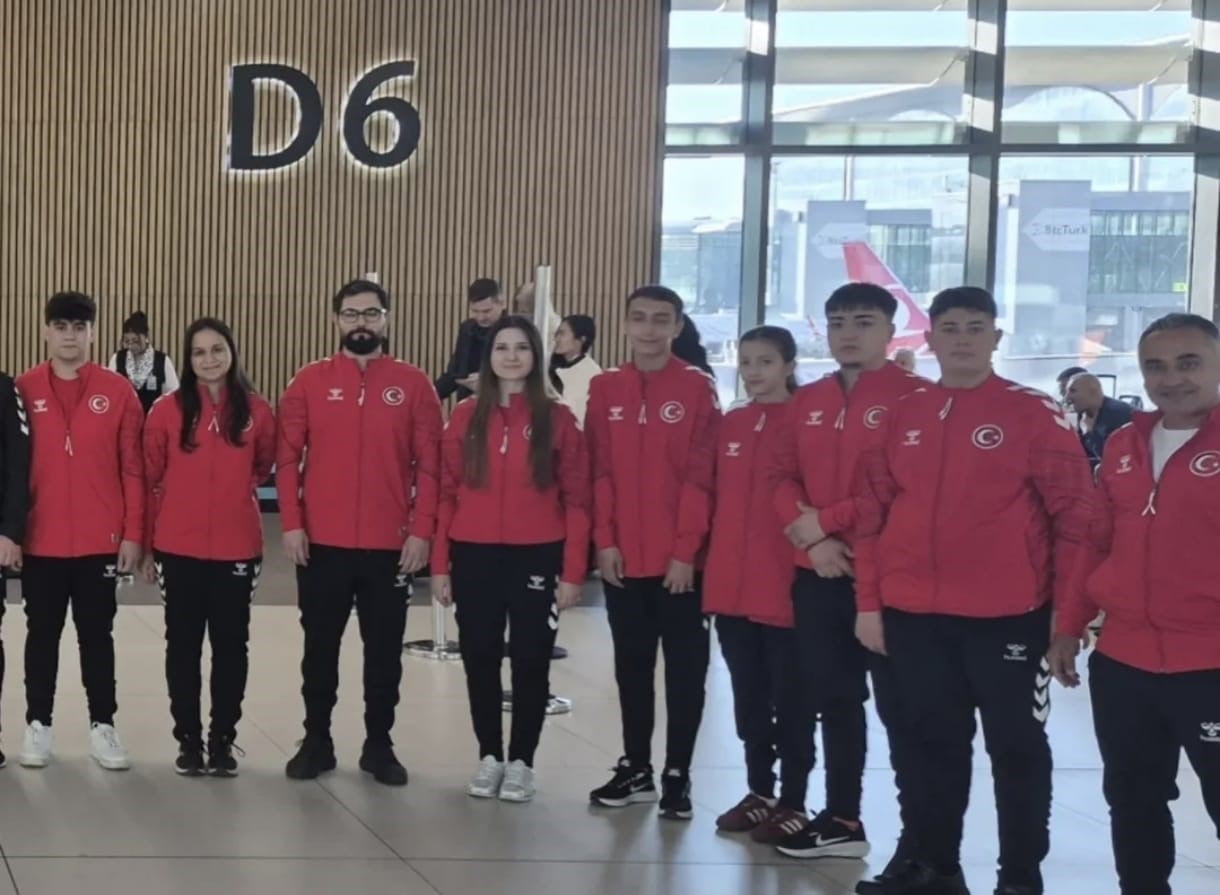 TAVAS BELEDİYE SPOR KULÜBÜ SPORCUSU VE TAVAS ANADOLU İMAM HATİP LİSESİ 10. SINIF ÖĞRENCİSİ ELİF...