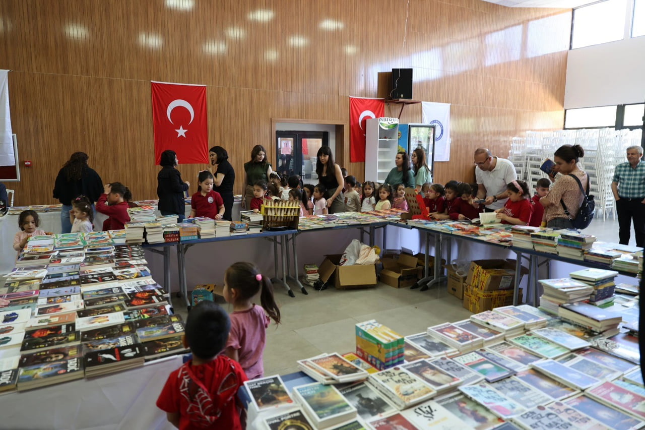 TAVAS BELEDİYESİ TARAFINDAN İLK KEZ DÜZENLENEN TAVAS KİTAP FUARI, 39 ŞAİR VE YAZARIN KATILIMIYLA...
