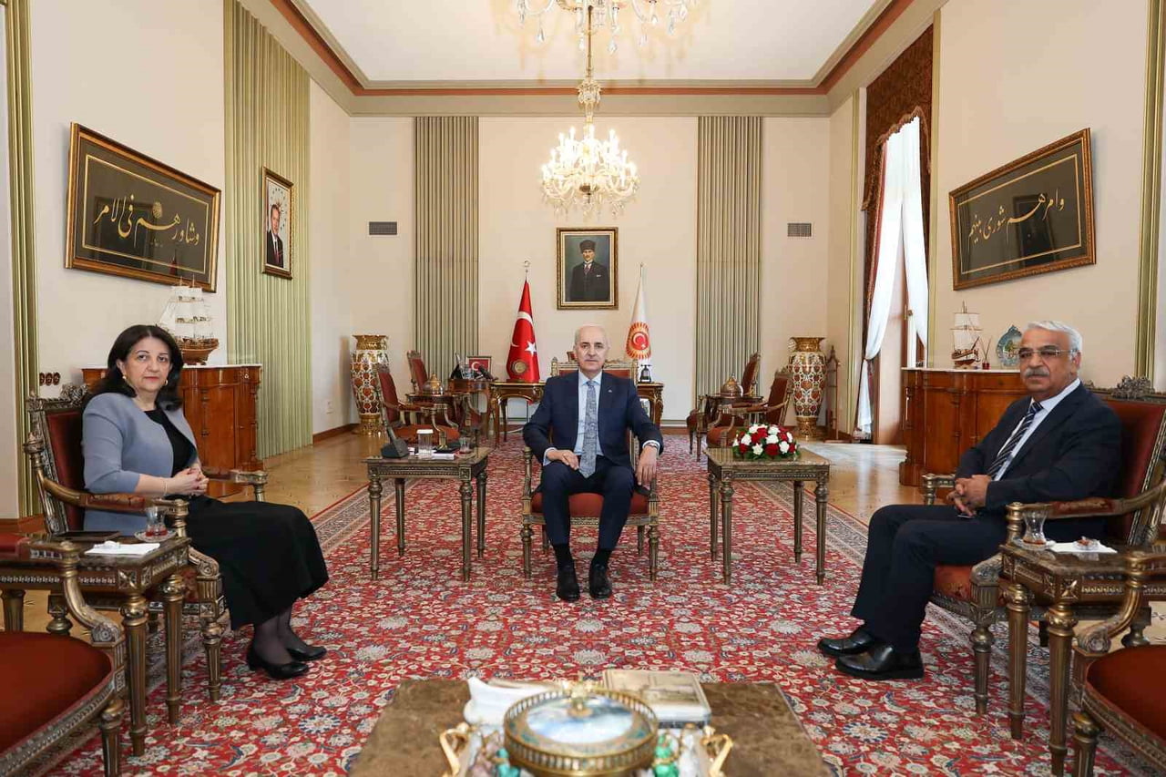TBMM BAŞKANI KURTULMUŞ, DEM PARTİ İMRALI HEYETİNİ KABUL ETTİ