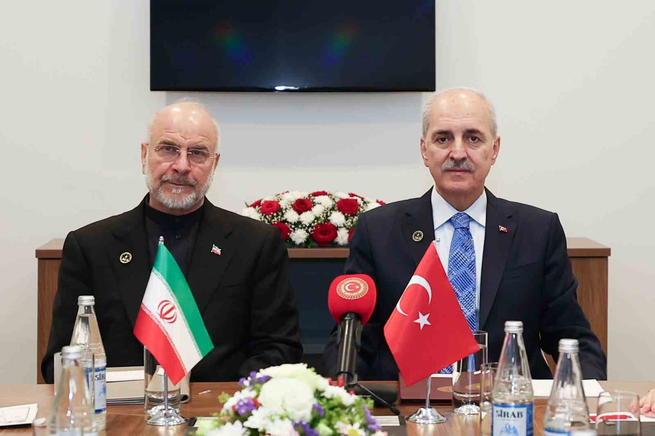 TBMM BAŞKANI NUMAN KURTULMUŞ (SAĞDA), BAKÜ'DE İRAN MECLİS BAŞKANI VE MÜZAKERE HEYETİ BAŞKANI...
