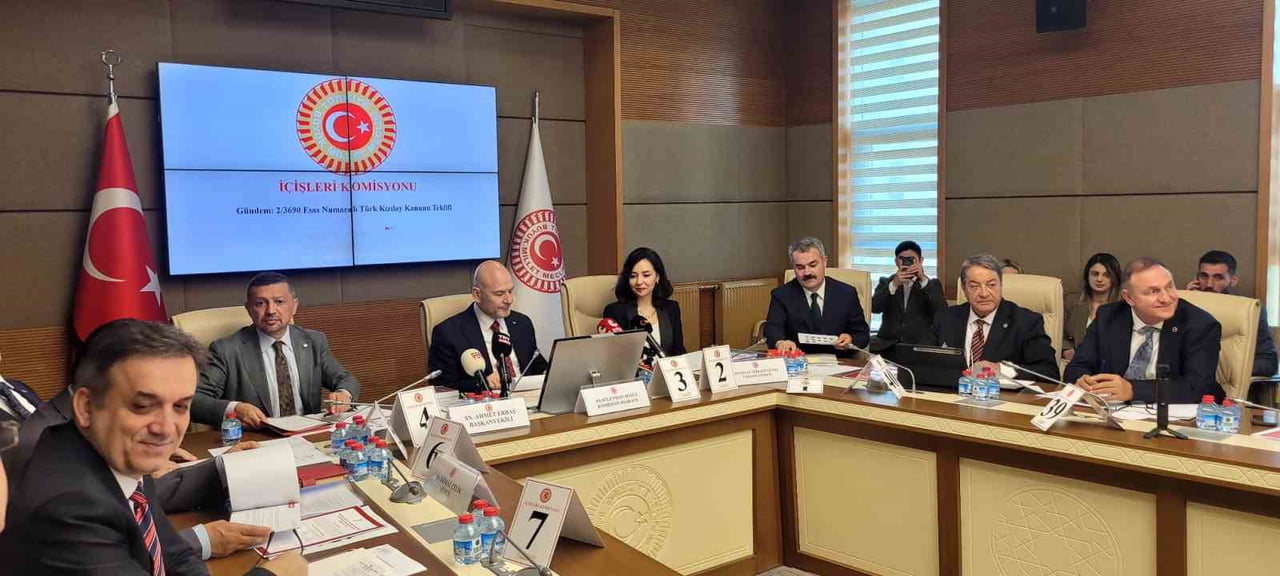 TBMM İÇİŞLERİ KOMİSYONU, TÜRK KIZILAY’INA İLİŞKİN KANUN TEKLİFİNİ GÖRÜŞMEK İÇİN...