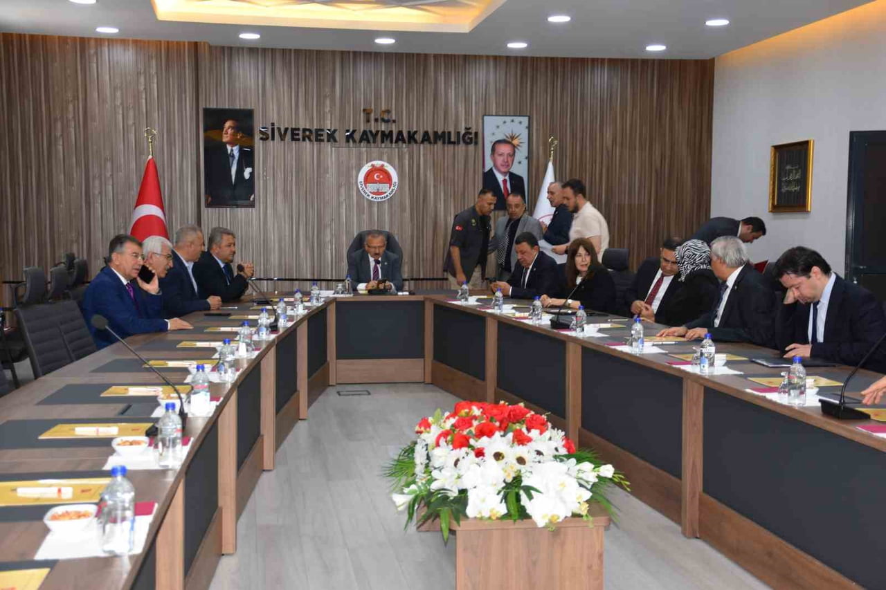TBMM OKUL SALDIRILARINI ARAŞTIRMA KOMİSYONU SİVEREK'TE İNCELEMELERDE BULUNDU