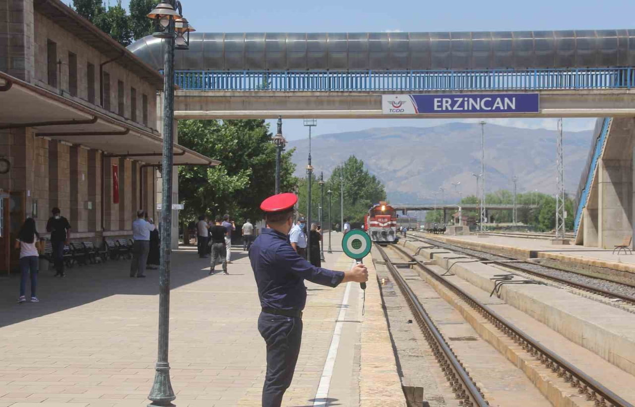TCDD'DEN ERZİNCAN'DA İLAÇLAMA UYARISI