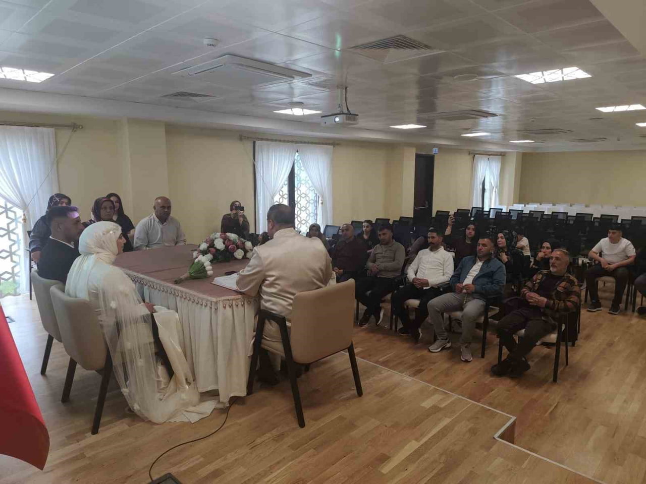 TDV’NİN “İKİ İNSAN BİR HAYAT” PROJESİ KARS’TA YENİ BİR YUVAYA UMUT OLDU(KARS-İHA)