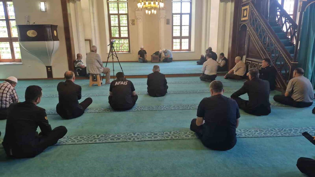TEKİRDAĞ'DA JANDARMA TEŞKİLATI'NIN 187'NCİ KURULUŞ YIL DÖNÜMÜ ETKİNLİKLERİ KAPSAMINDA ŞEHİTLER...