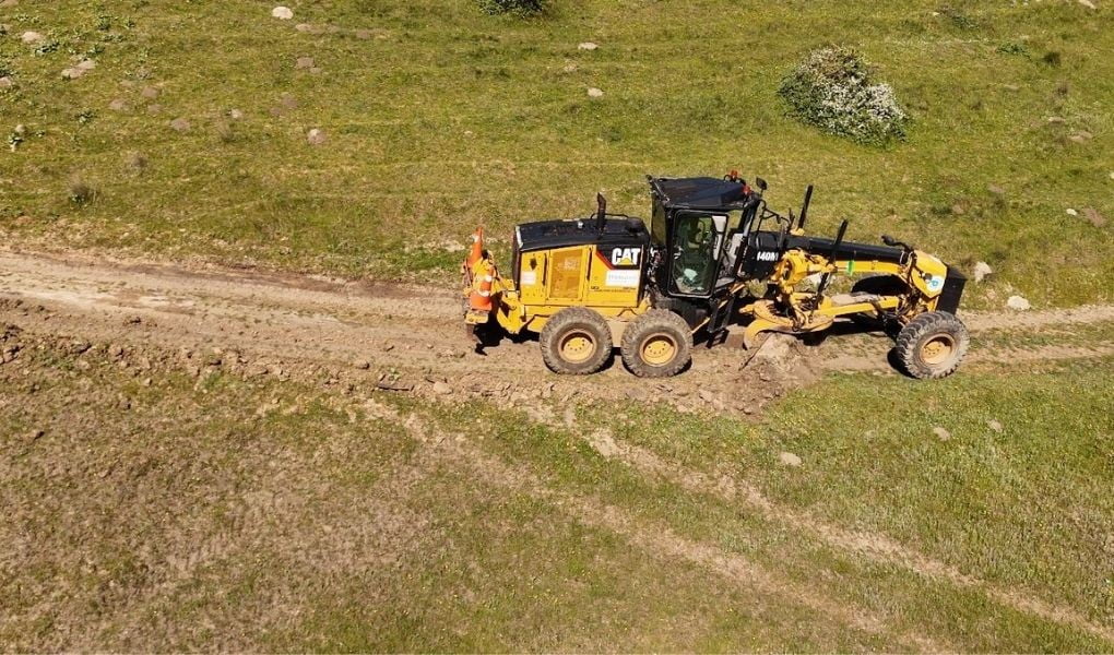 TEKİRDAĞ BÜYÜKŞEHİR BELEDİYESİ, HASAT SEZONU ÖNCESİNDE 100 KIRSAL MAHALLEDE TARLA YOLLARINDA BAKIM...