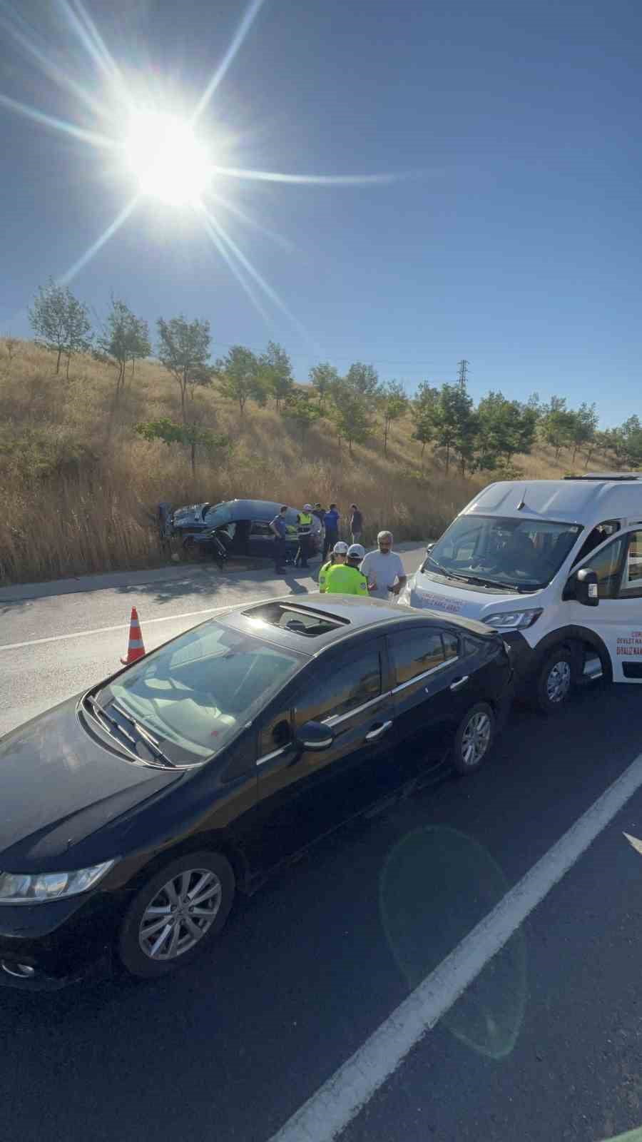 TEKİRDAĞ ÇORLU’DA İKİ KİLOMETRE ARAYLA İKİ AYRI NOKTADA MEYDANA GELEN 8 ARAÇLI ZİNCİRLEME KAZADA...