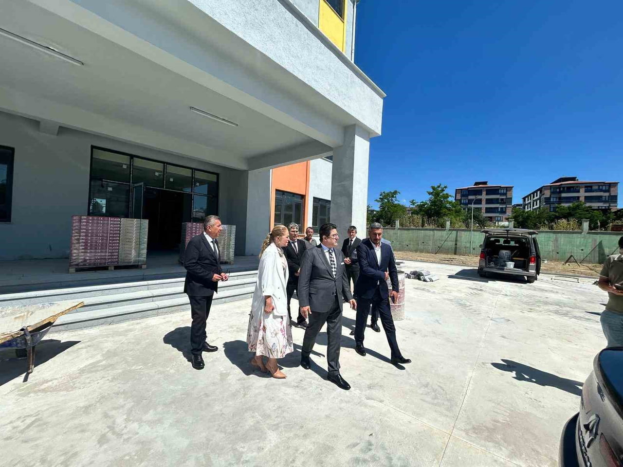 TEKİRDAĞ İL MİLLİ EĞİTİM MÜDÜRÜ DR. AZİZ YENİYOL, YAPIMINDA SONA YAKLAŞILAN YENİÇİFTLİK NİZAMETTİN...