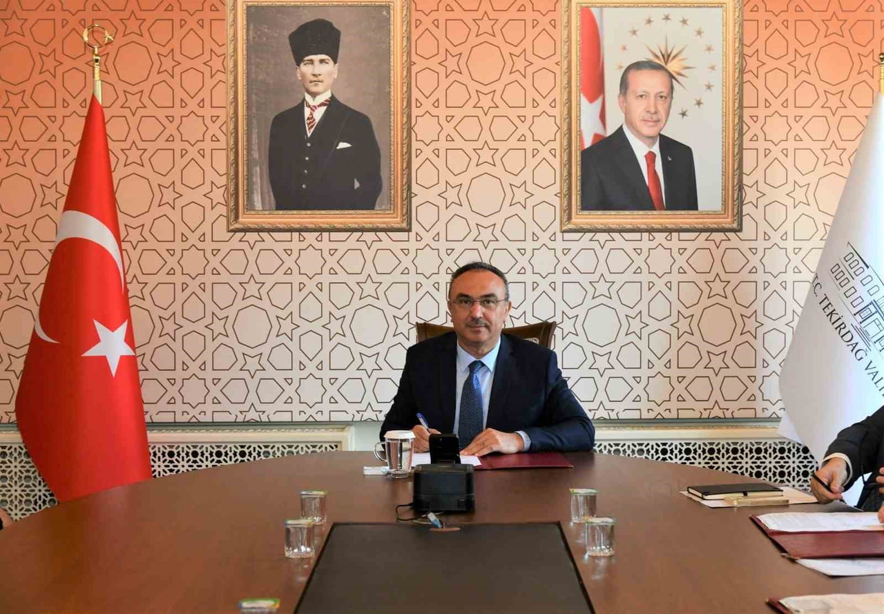 TEKİRDAĞ VALİSİ RECEP SOYTÜRK, HAYIRSEVERLERİN EĞİTİME, SAĞLIĞA VE İBADETHANELERE YÖNELİK...