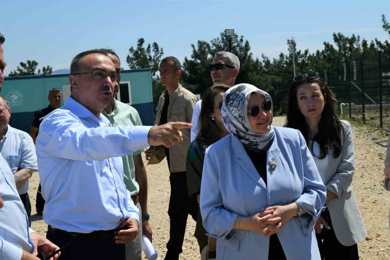 TEKİRDAĞ VALİSİ SOYTÜRK, ŞARKÖY'DEKİ SAHİPSİZ HAYVAN DOĞAL YAŞAM ALANINDA İNCELEMELERDE...