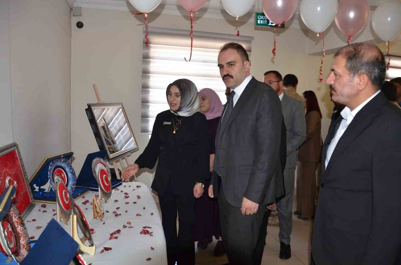 TERCAN’DA HAYAT BOYU ÖĞRENME HAFTASI SERGİSİ AÇILDI