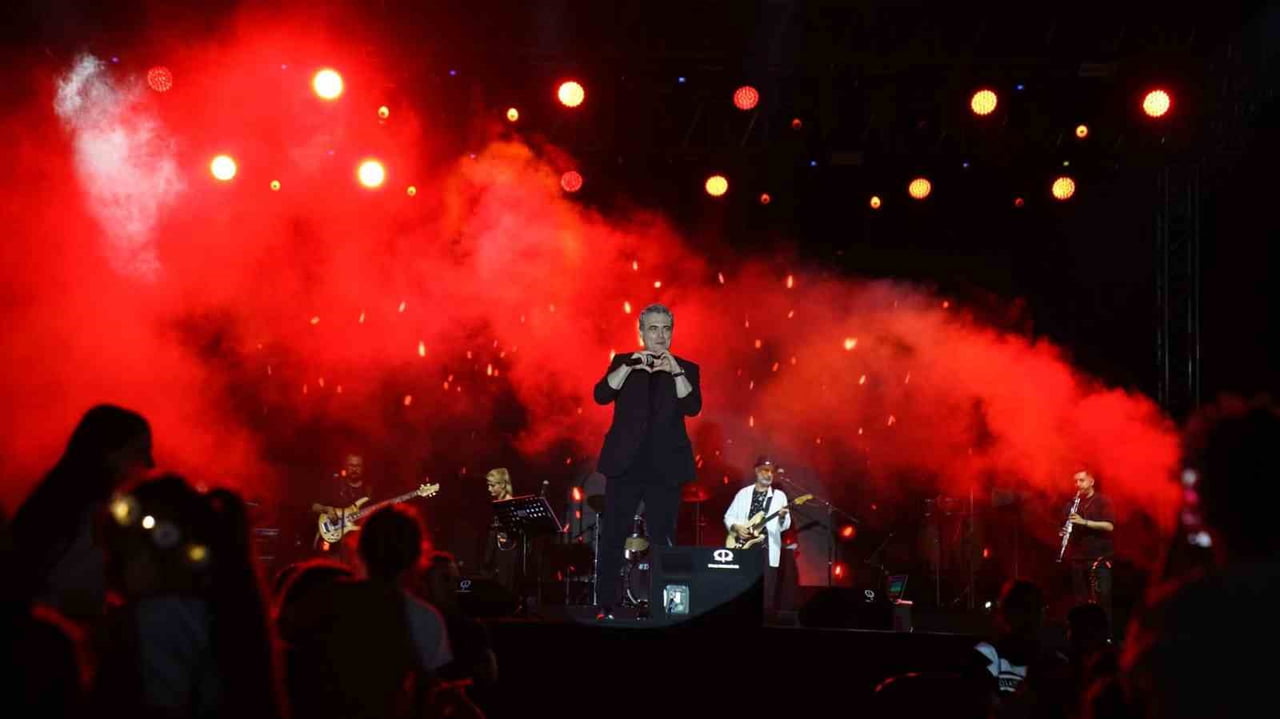 TERME YAZ FESTİVALİ KAPSAMINDA SAHNE ALAN SEVİLEN SANATÇI KUTSİ, TERME BELEDİYESİ FESTİVAL...