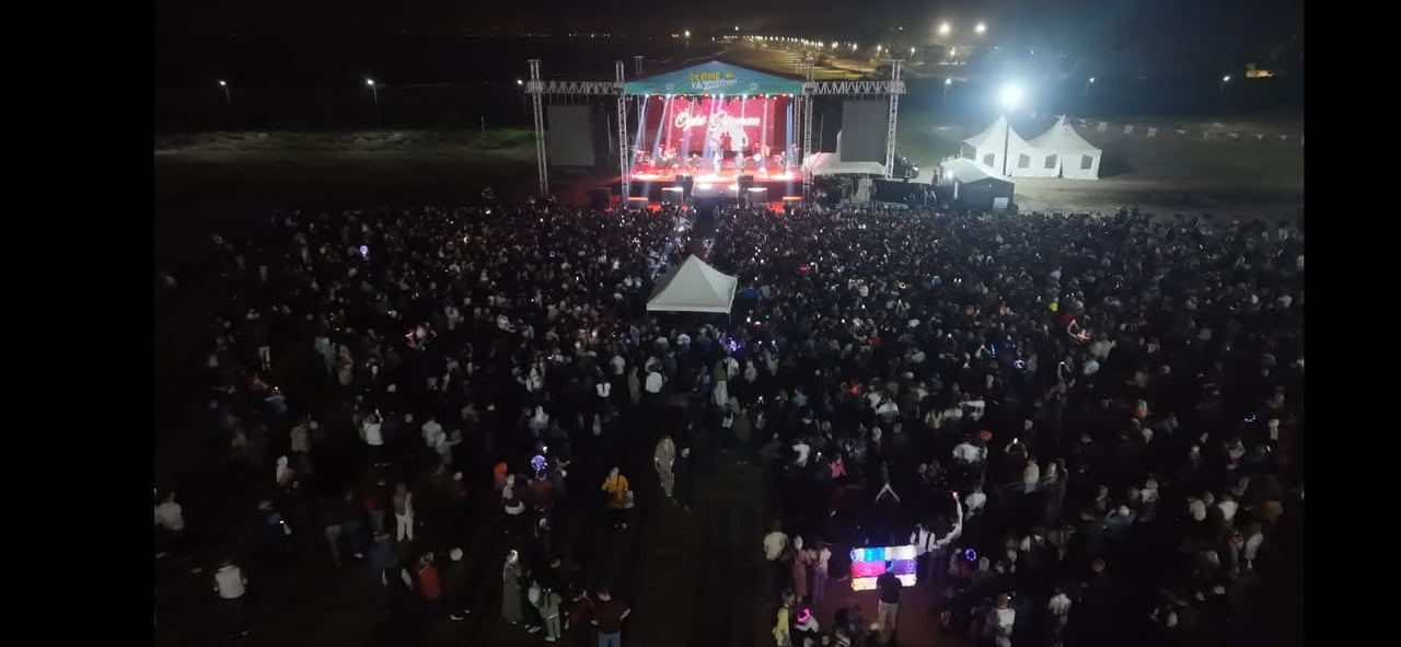 TERME YAZ FESTİVALİ, ÖYKÜ GÜRMAN KONSERİ VE RENKLİ ETKİNLİKLERLE KAPILARINI AÇTI.