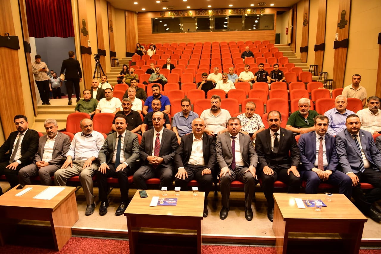 TFF 3. LİG EKİPLERİNDEN MALATYA YEŞİLYURT SPOR’DA GERÇEKLEŞTİRİLEN OLAĞANÜSTÜ GENEL KURULDA MEVCUT...