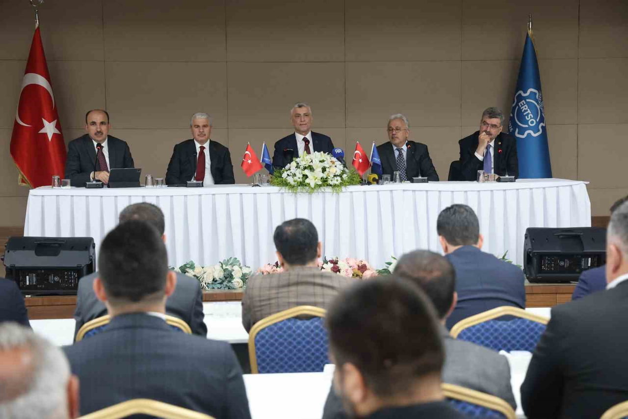 TİCARET BAKANI ÖMER BOLAT, MEMLEKETİ KONYA’NIN EREĞLİ İLÇESİNDE SİVİL TOPLUM KURULUŞLARI İLE...