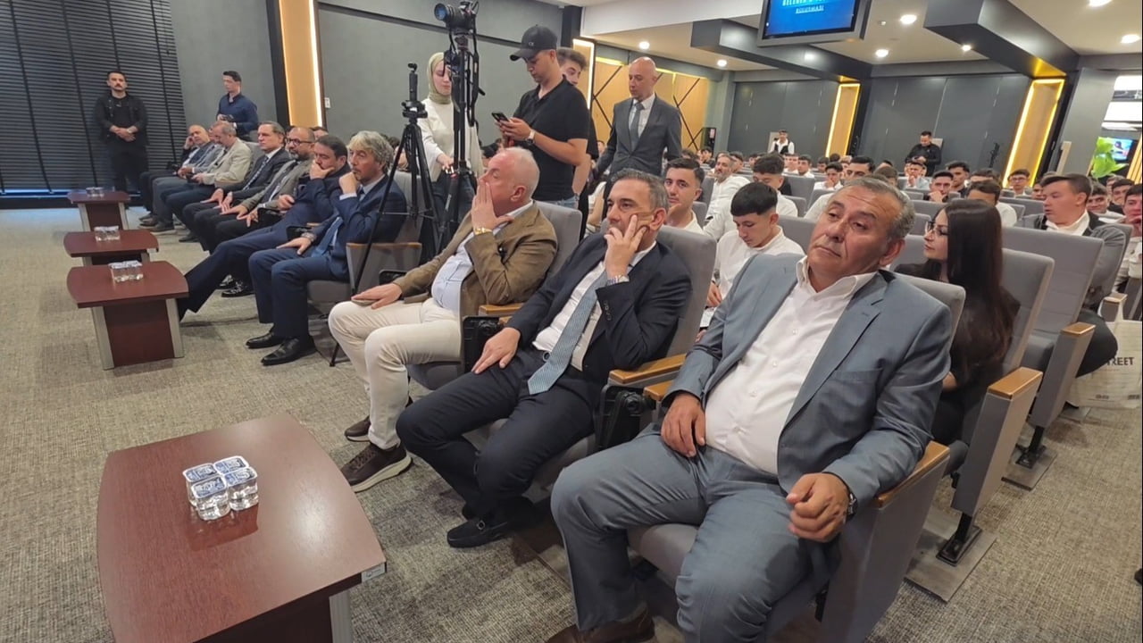 TOBB KÜTAHYA OSB MESLEKİ VE TEKNİK ANADOLU LİSESİ İLK MEZUNLARINI VERDİ